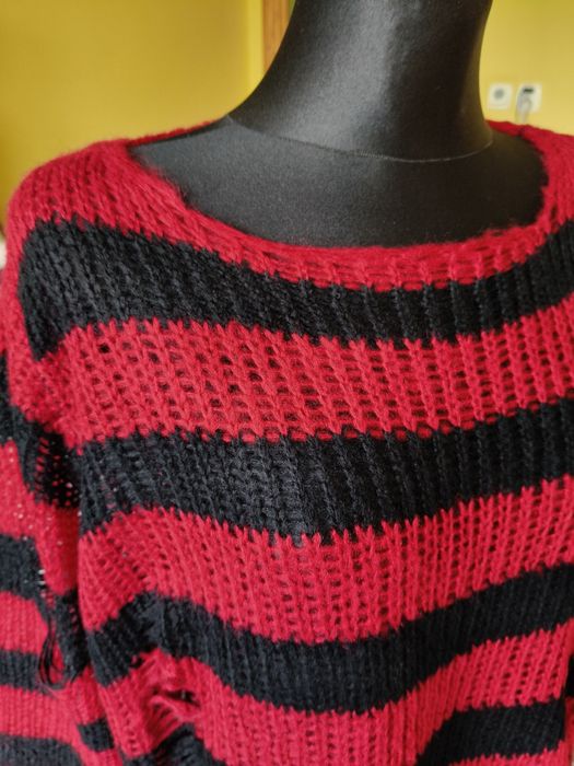 Sweter hipsterski sweterek tunika z dziurami, oversize
