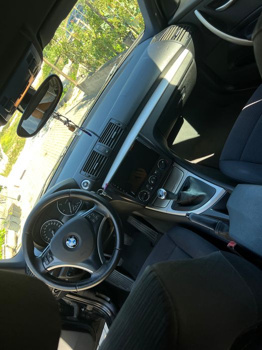 BMW série (120D 2009)