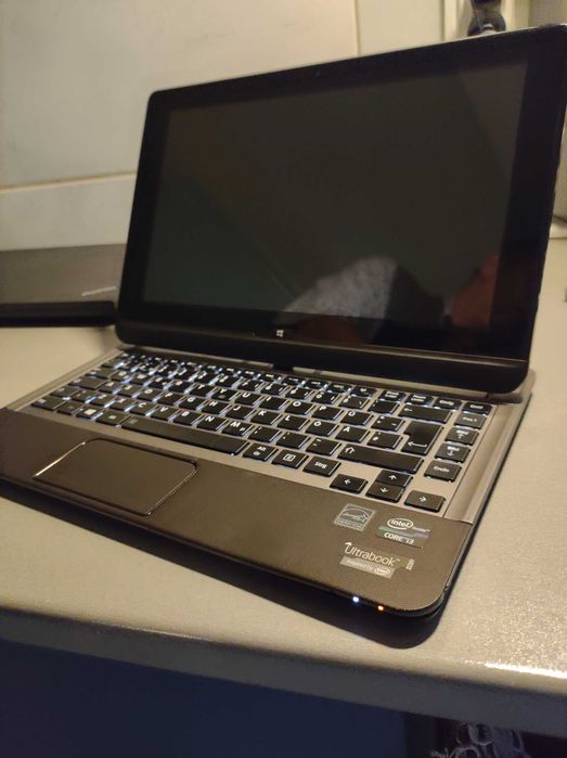 Laptop Toshiba U920T dotykowy,konwertybilny