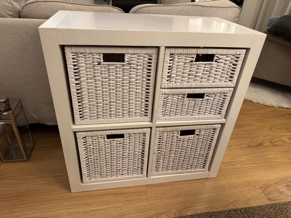 Estante Cubos Kalax + Cestas de Verga Brancas