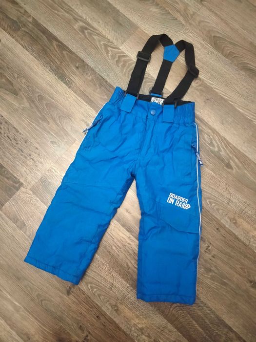 Теплые фирменные зимние штаны (полукомбинезон) на мальчика (92 размер)