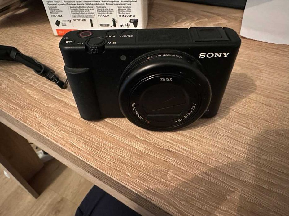 Sony ZV-1 kamera vlog bardzo dobry stan z pudełkiem