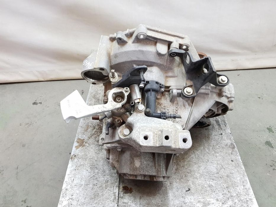 CAIXA DE VELOCIDADES VOLKSWAGEN TOURAN 5T1 REF. QUZ
