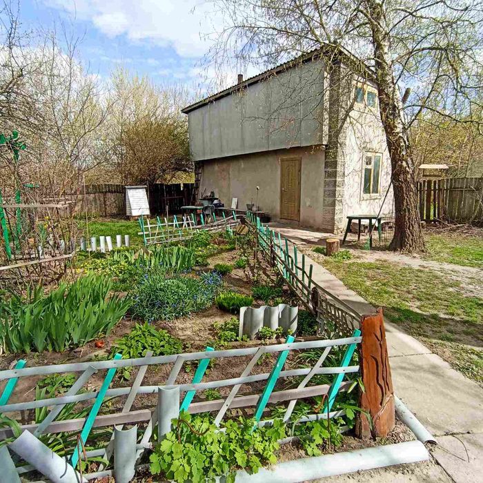 Продам будинок в с. Лубське Фастівського району Київської обл. 58 км. від Києва  10 км. до Бишева.