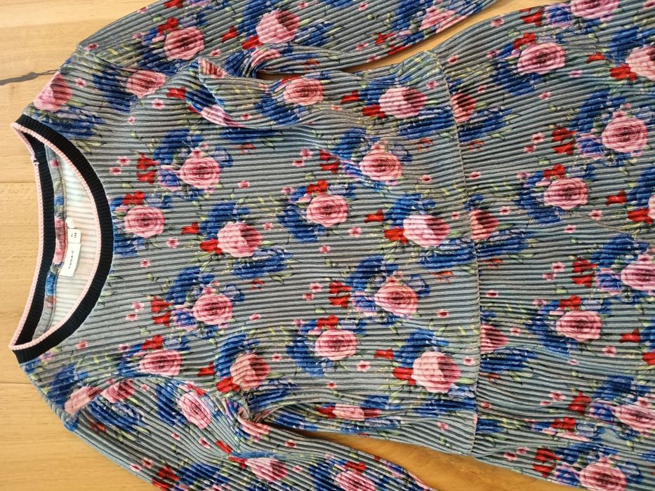 Sprzedam zestaw ubrań dla dziewczynki