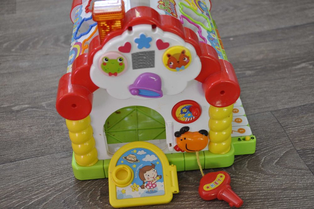 Domek edukacyjny z melodyjką pianinko klocki sorter