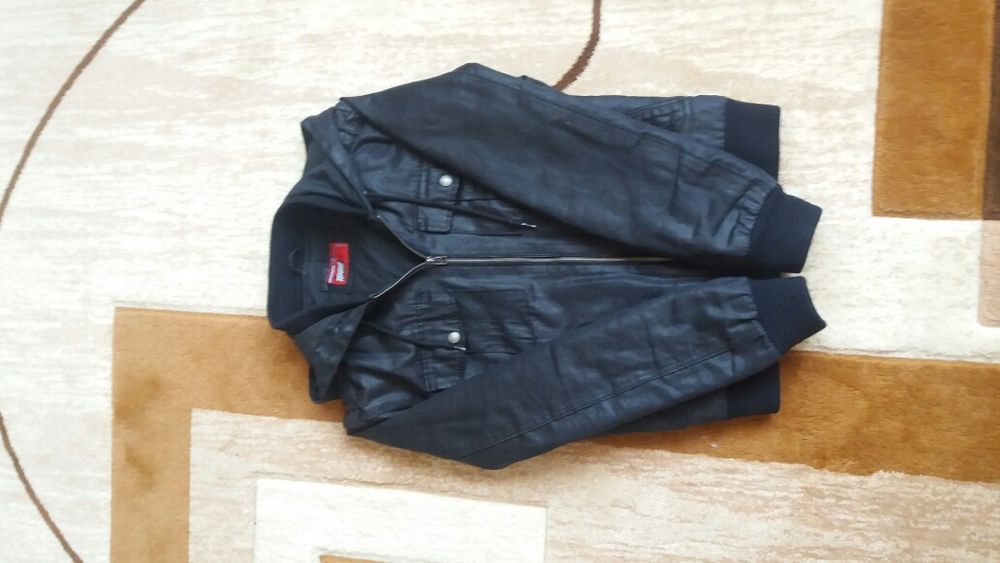 Куртка р.44-46 фирмы Topman