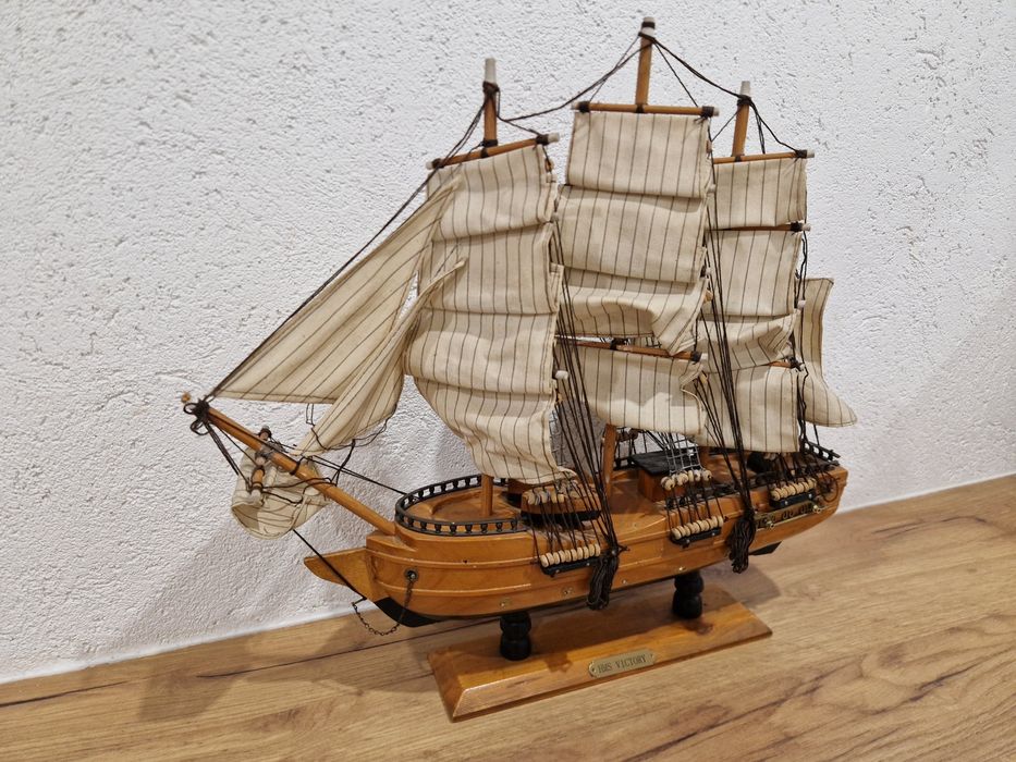 Statek HMS VICTORY / Drewniany model z USA / 20-letni / Polecam!