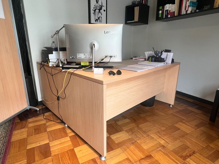 Secretária escritório