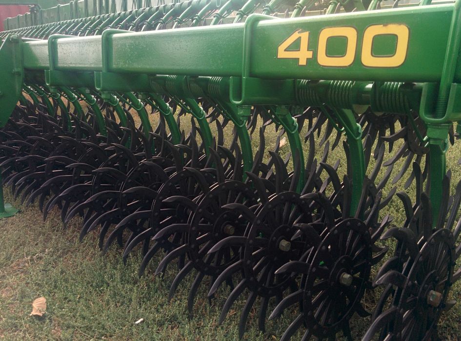 Борона-мотыга ротаційна John Deere 400 4,6/ 6/ 9/ 12 м.