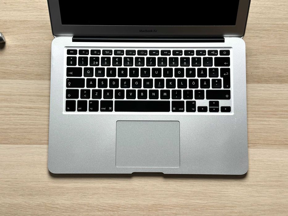 Topcase z ekranem MacBook Air 13" A1466 (2013–2017)