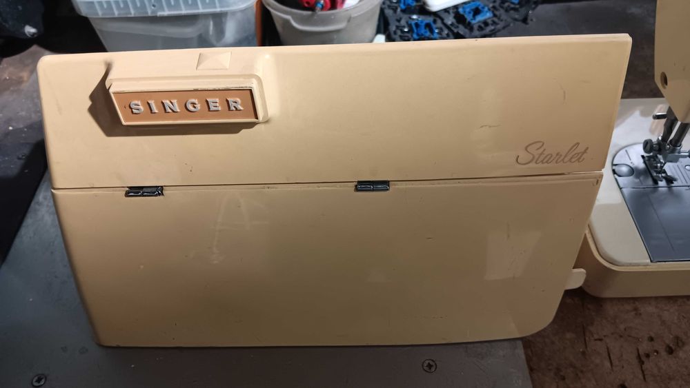 Maquina de costura Singer Starlet 354