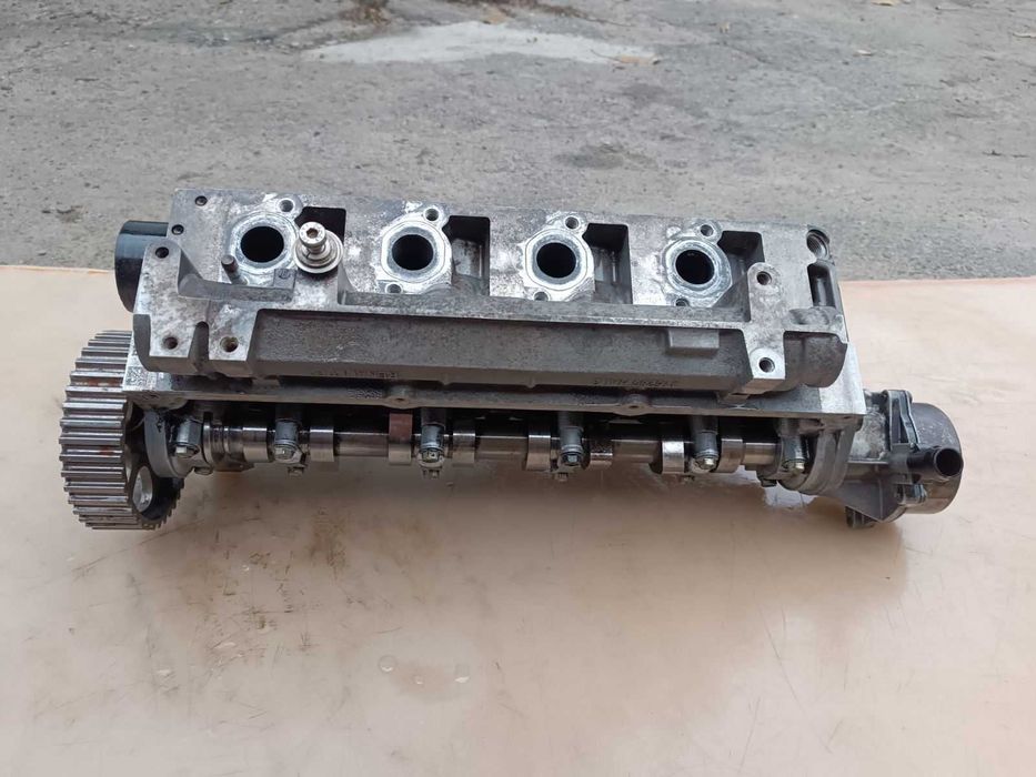 Головка блока циліндрів Renault Kengoo