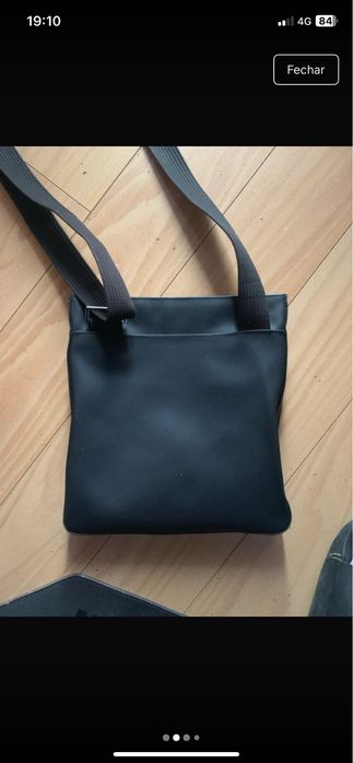 Bolsa lacoste semi nova