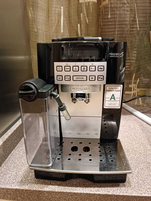 Кофемашина Delonghi Magnifica S Cappuccino