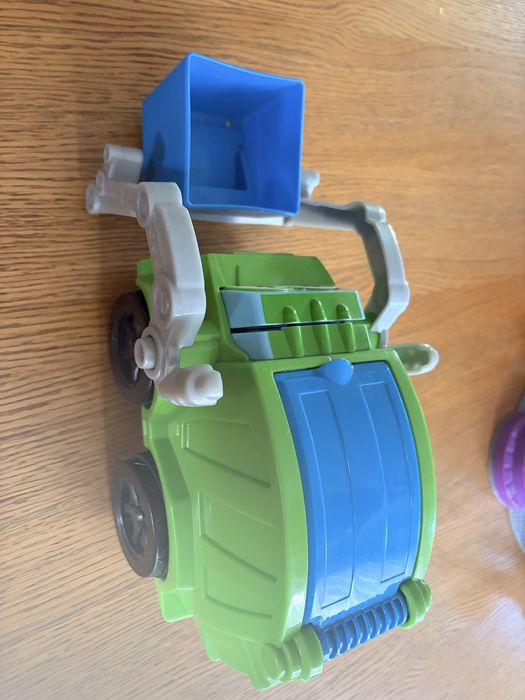 Śmieciarka play- doh