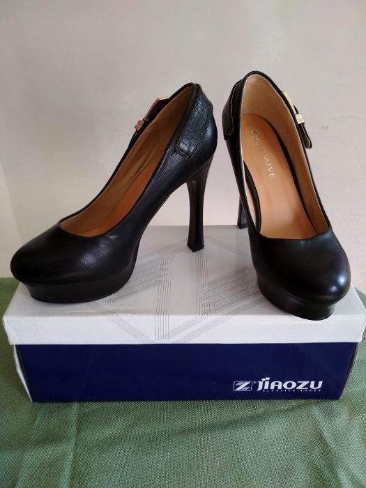 Туфли.   женские