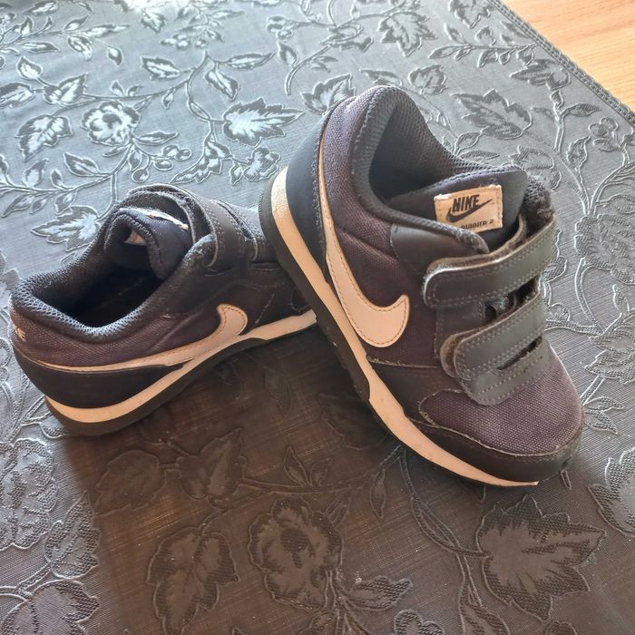 Nike MD Runner 26