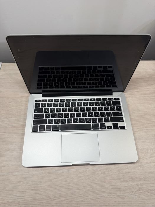MacBook Pro 13" Retina i5 512GB SSD + комплект аксесуарів