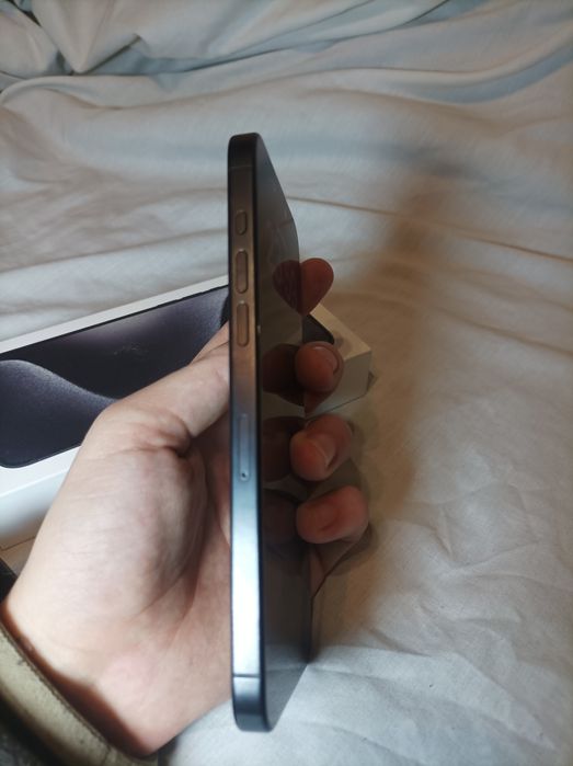 Iphone 15 pro max 256gb (торг)