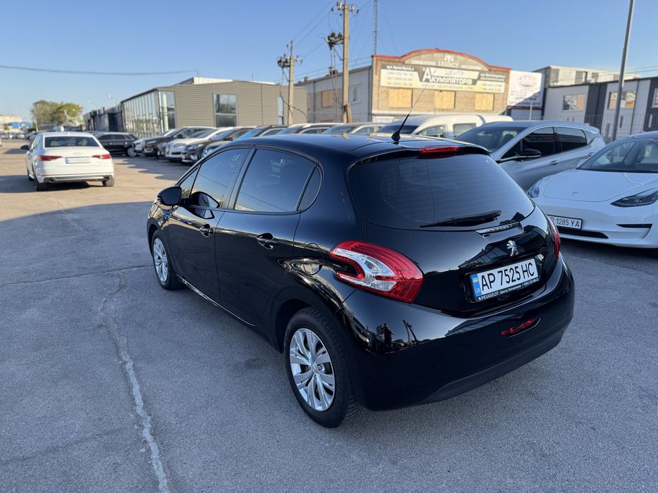 Продам Peugeot 208