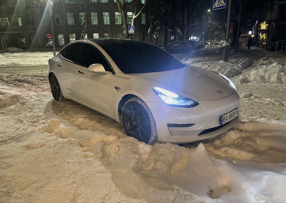 Продам Tesla model 3 повний привід