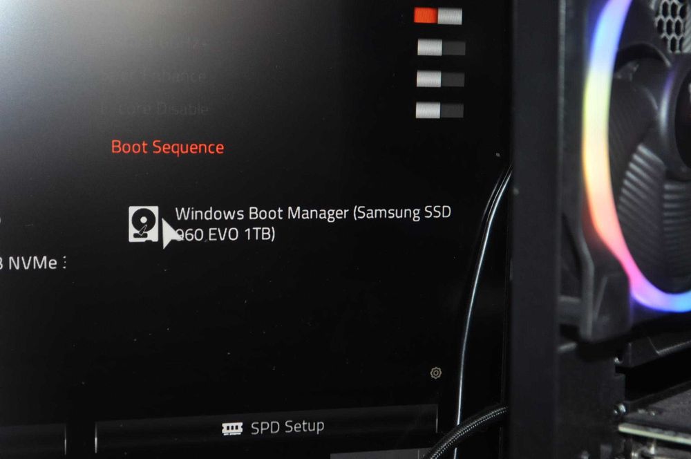 Komputer gamingowy i9 14900K  32 GB ddr5  1Tb SSD M.2  SSD 750W