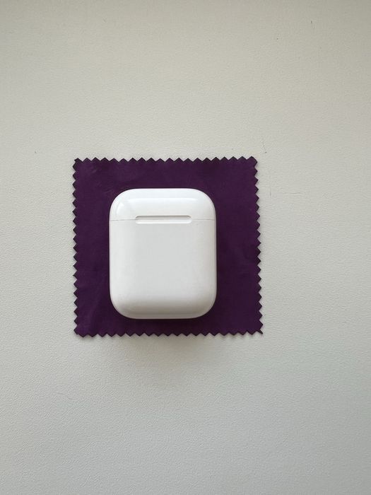 Навушники Apple AirPods 2 оригінал стан на фото
