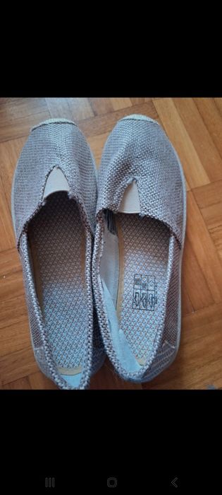 Sapatilhas tipo Alpercatas ,mocassins, bege
Novas