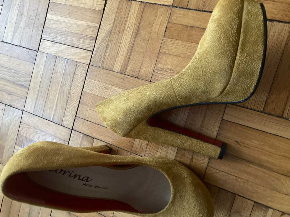 Sprzedam buty na obcasie