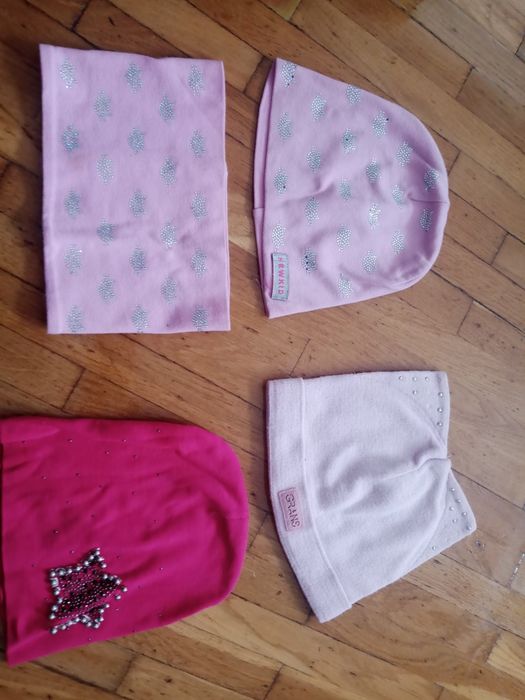 Шапки на дівчинку 5, 6, 7, 8 р.