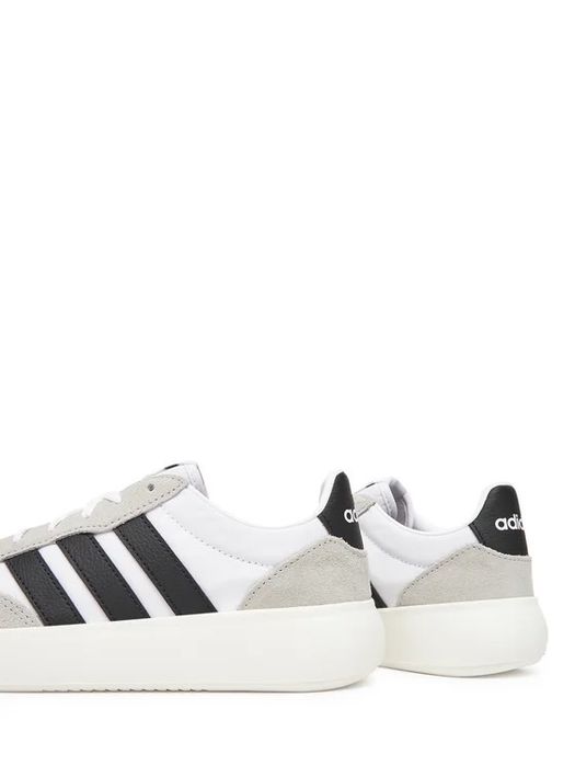 Кросівки/Снікерcи Adidas Barreda