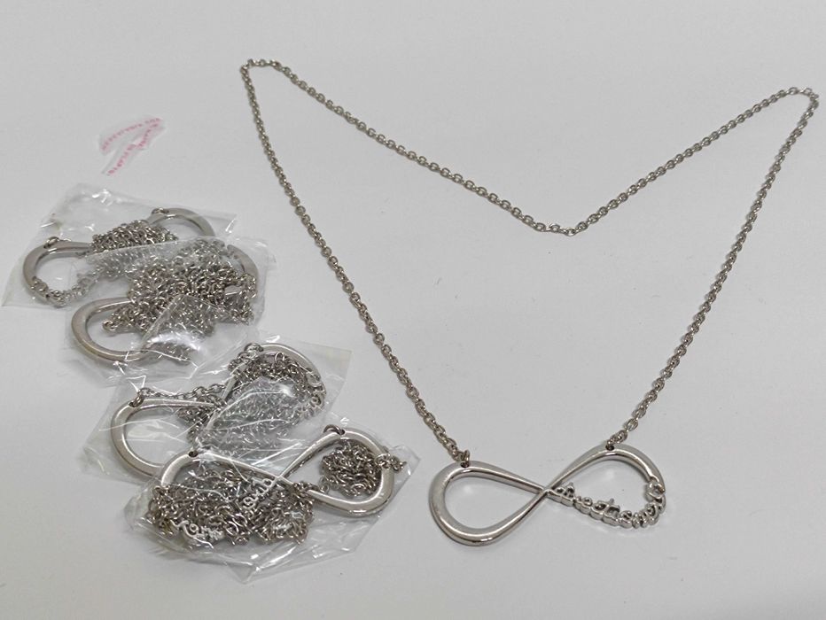 Lote de 5 colares com símbolo Infinito, novos, portes grátis