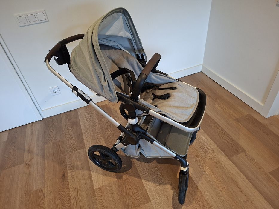 Carrinho de bebê- Bugaboo Fox completo
