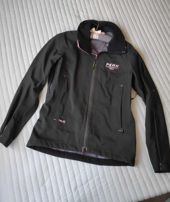 Kurtka soft shell, peak performance, zieleń, w góry