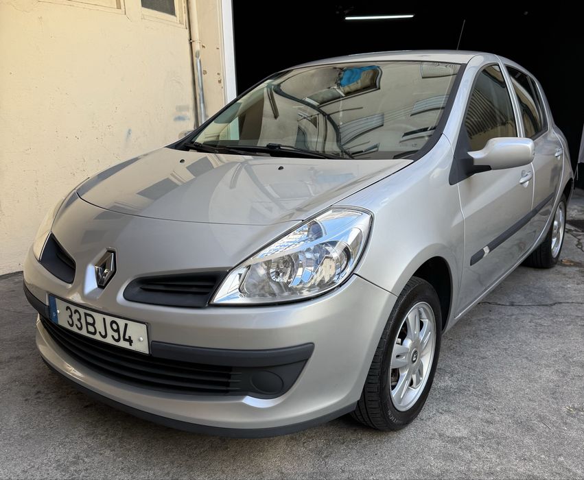 Renault Clio III 1.2 16V - 75Cv - Gasolina