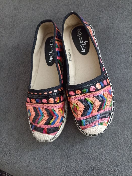 Buty, nowe, 37, cekiny