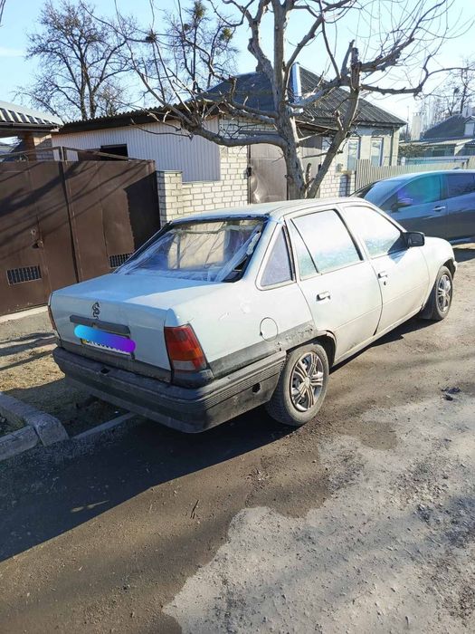 Продам мотор 1 3 Опель кадет