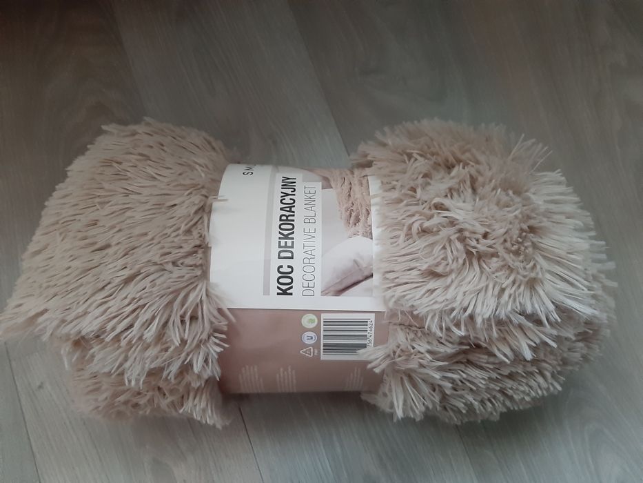 Koc jasny beż narzuta 170x210 cm nowy