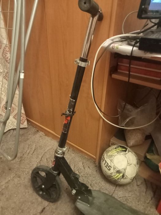 Продам підлітковий самокат
