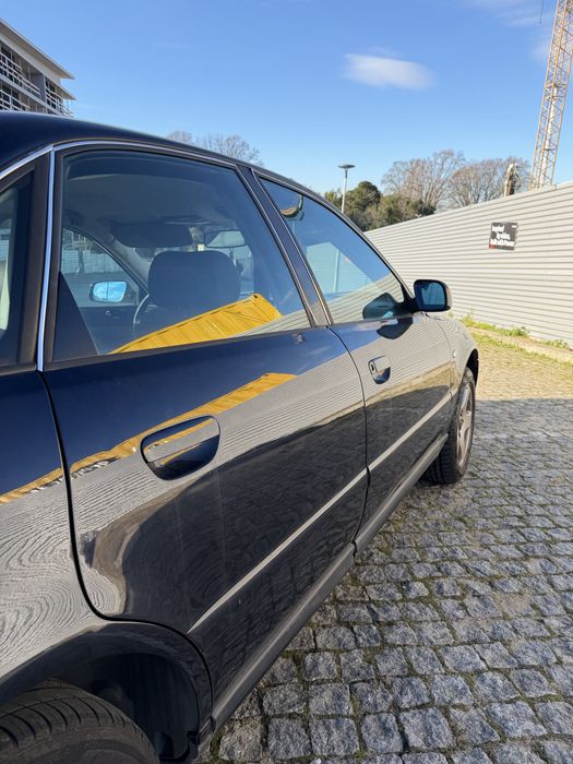 Audi A4 Sedan AFN 110cv