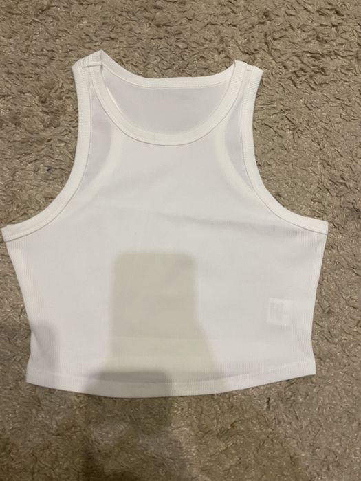 Білий топ в рубчик