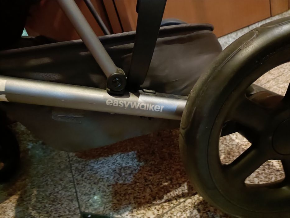 Carrinho c/ cadeira + baby coque Easywalker