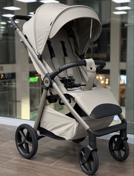 Прогулянкова коляска CARRELLO Bravo Lite 2026