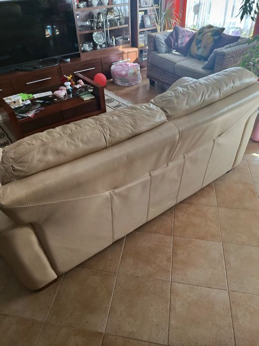 Sofá em pele verdadeira