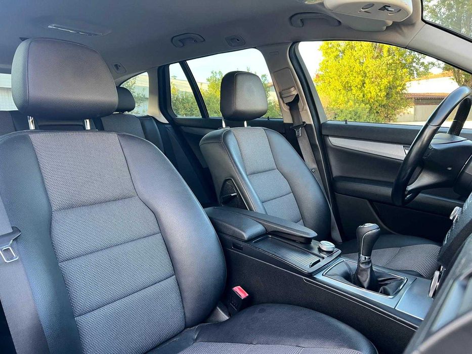 Mercedes-Benz C220 (LER DESCRIÇÃO)