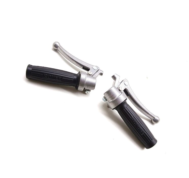 Zestaw dźwignia sprzęgła + hamulca, manetka gazu + korpusy Romet