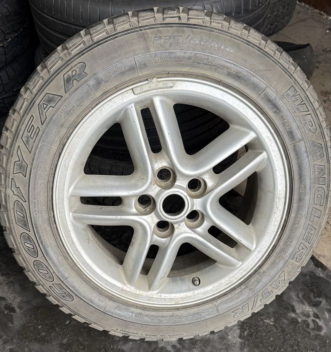 5-120 R18 8 J ET57 Land Rover 235/60 18 Good year Wrangler AT/R 1 щт