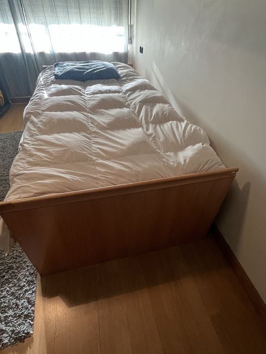 Cama solteiro com colchão