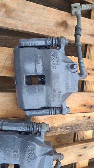 Комплект тормозів супорт диск ніссан прімера альмера nissan primera